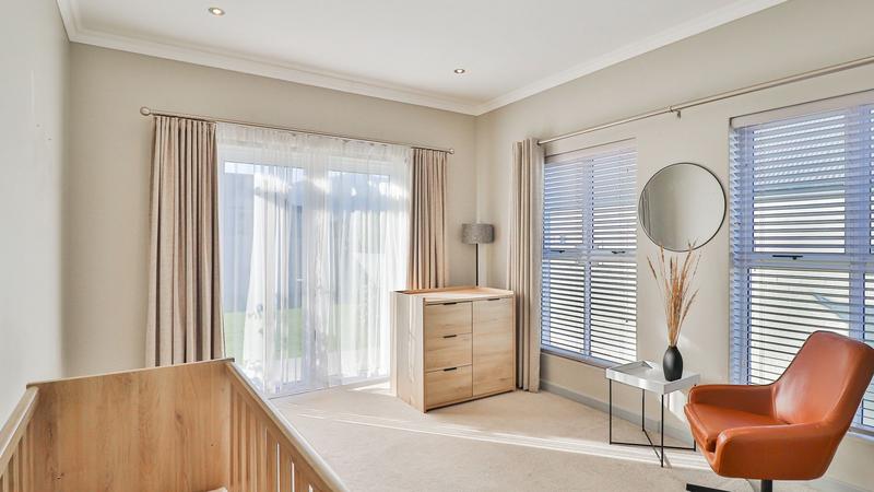 To Let 4 Bedroom Property for Rent in Kingswood Golf Estate Western Cape